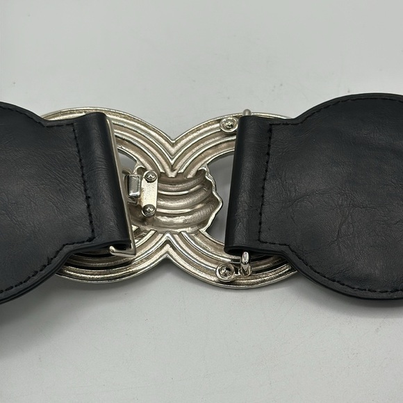 Black stretch belt with heavyweight silver-tone buckle, size L - Picture 3 of 4